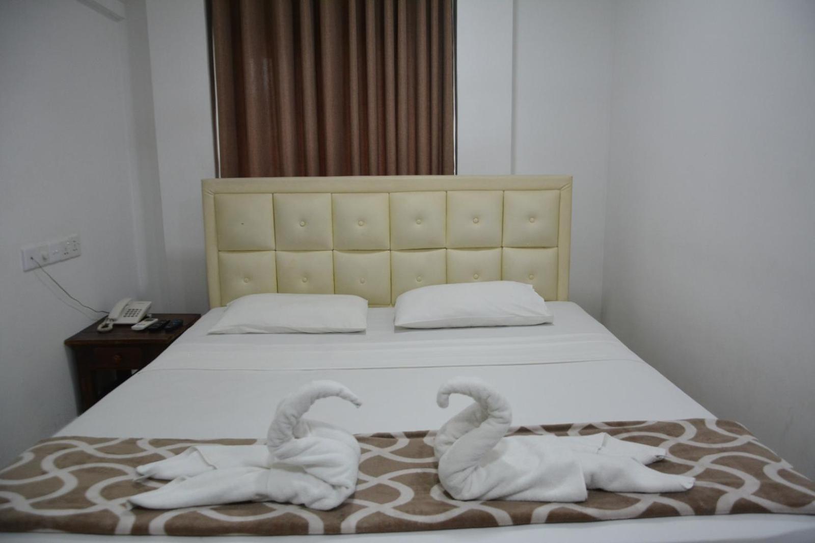 Saasha City Hotel Colombo Esterno foto
