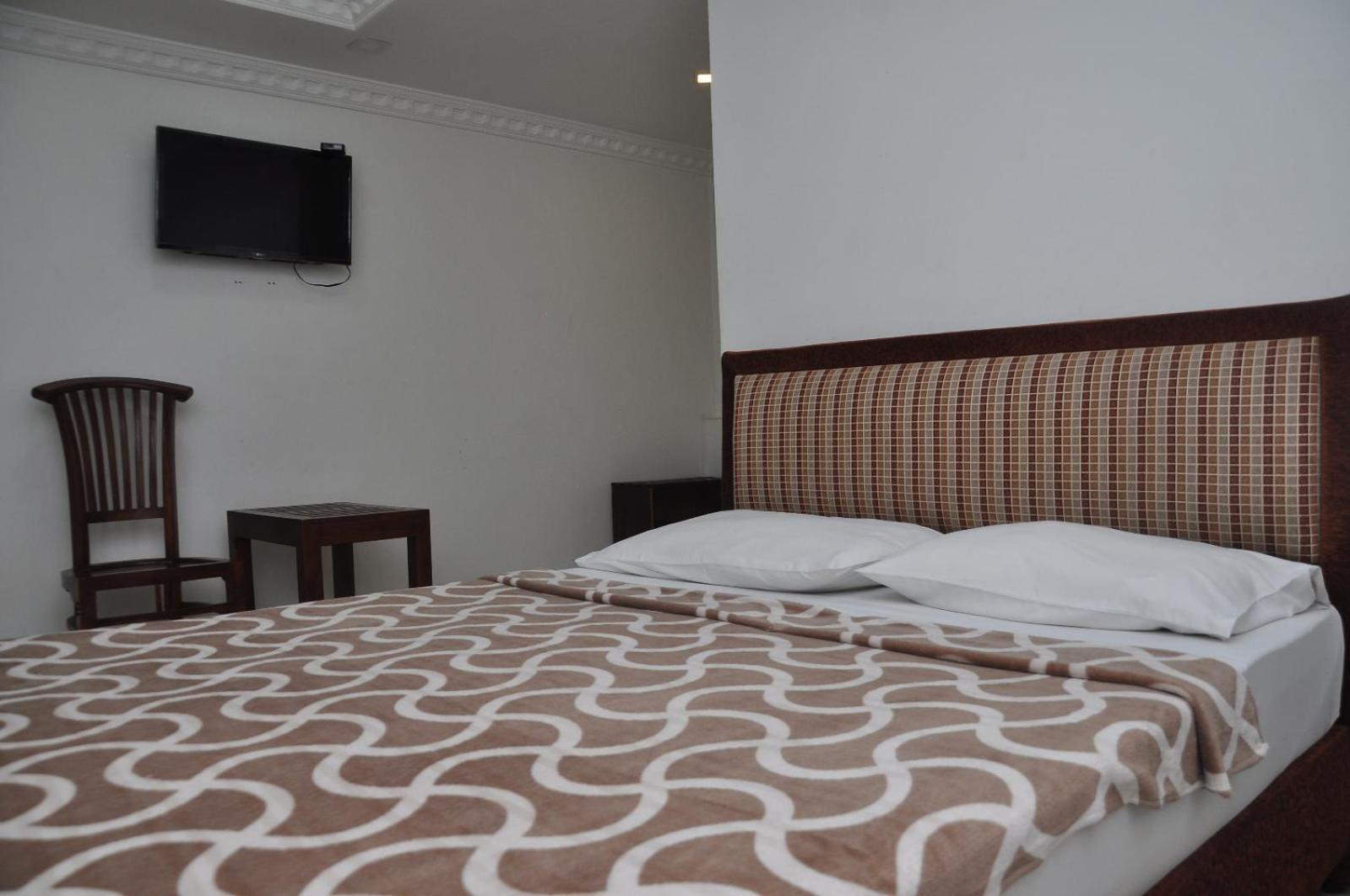 Saasha City Hotel Colombo Esterno foto
