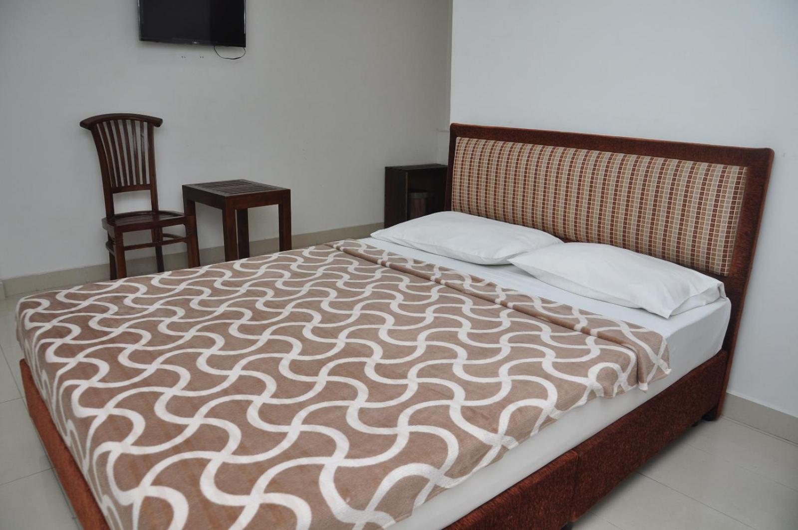 Saasha City Hotel Colombo Esterno foto